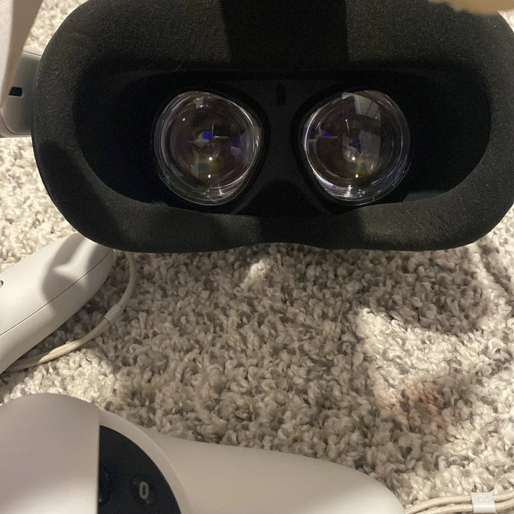 Slightly used oculus meta quest 2